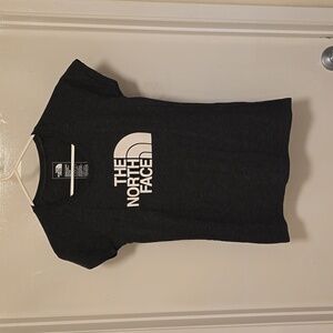 💕 The North Face tee EUC